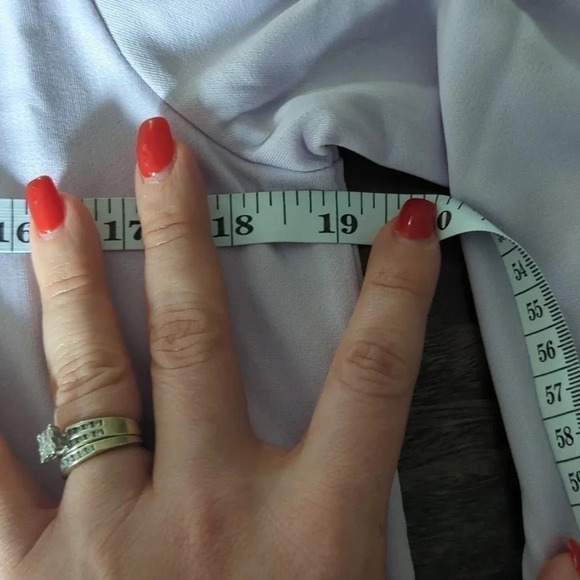 WOMEN'S Nike Dri-fit Swoosh Run Mid-Layer Top - Picture 9 of 9